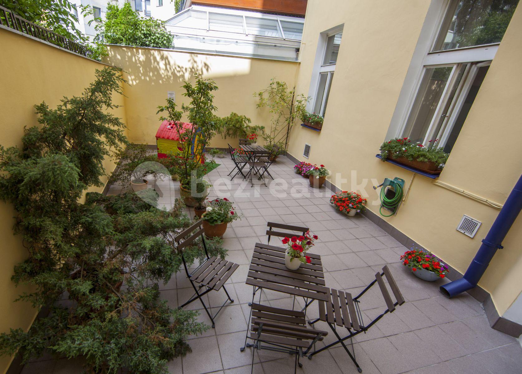 3 bedroom flat to rent, 72 m², Americká, Prague, Prague