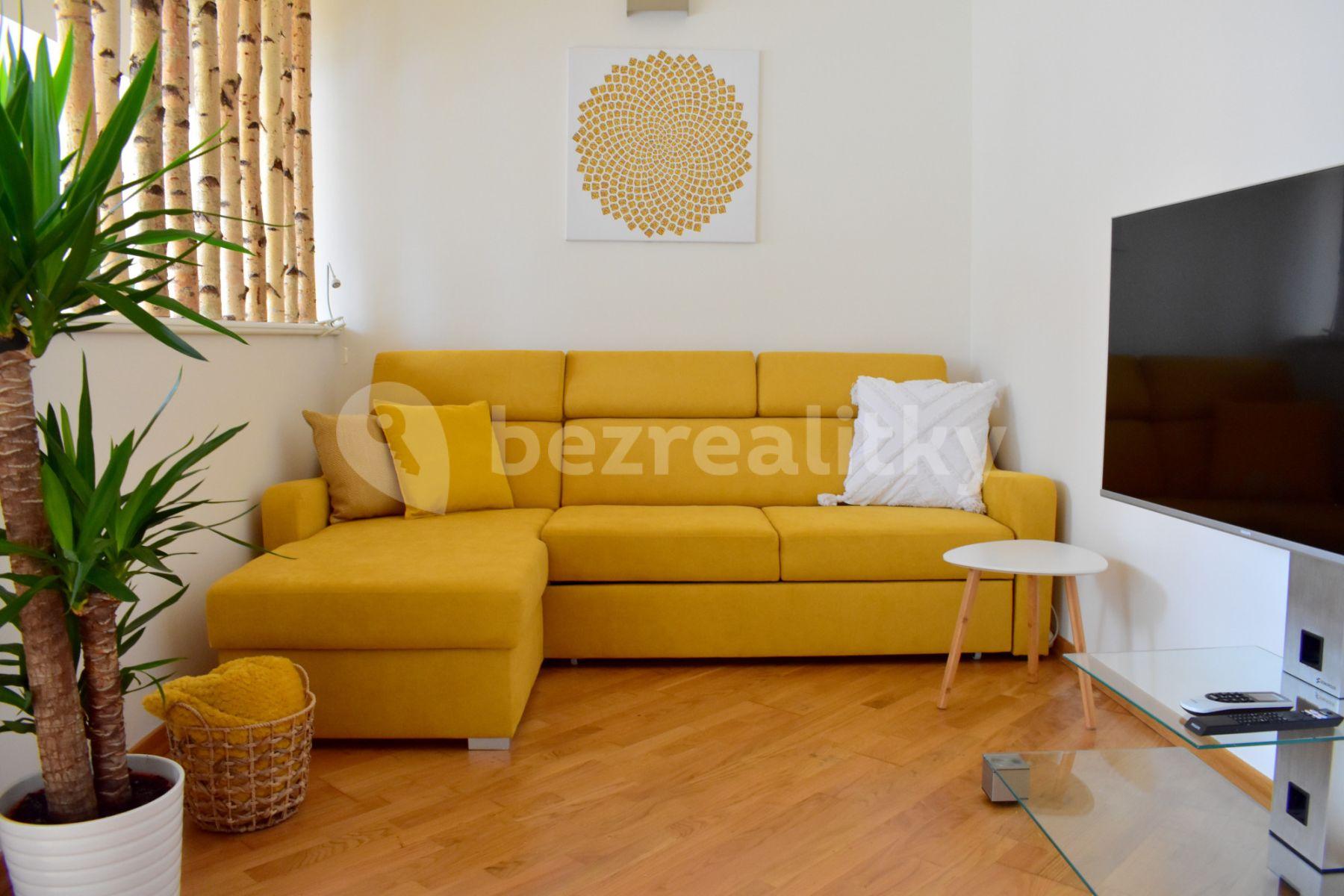 1 bedroom flat to rent, 60 m², Staropramenná, Prague, Prague