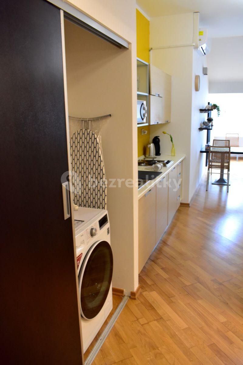 1 bedroom flat to rent, 60 m², Staropramenná, Prague, Prague