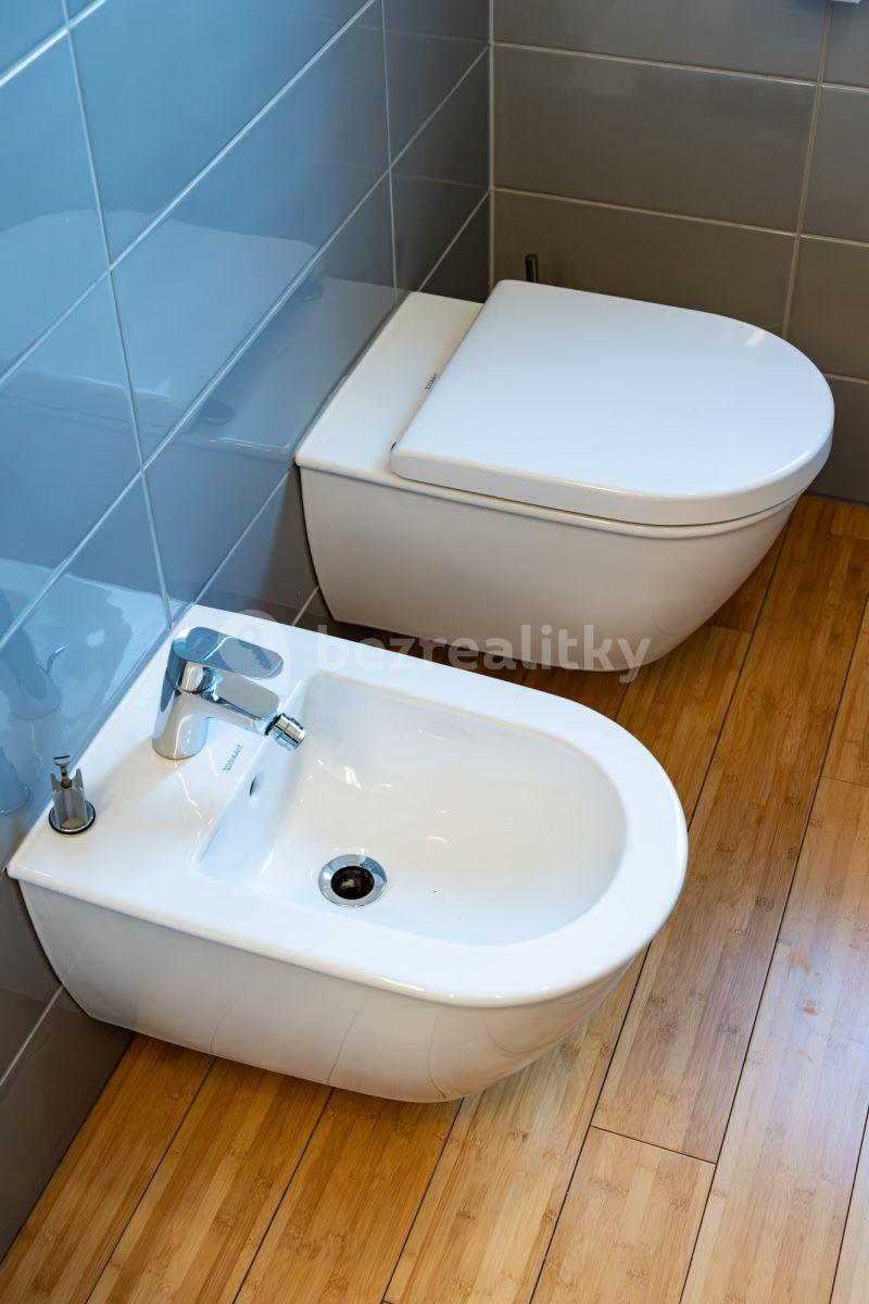 4 bedroom flat to rent, 110 m², Záhořanského, Prague, Prague