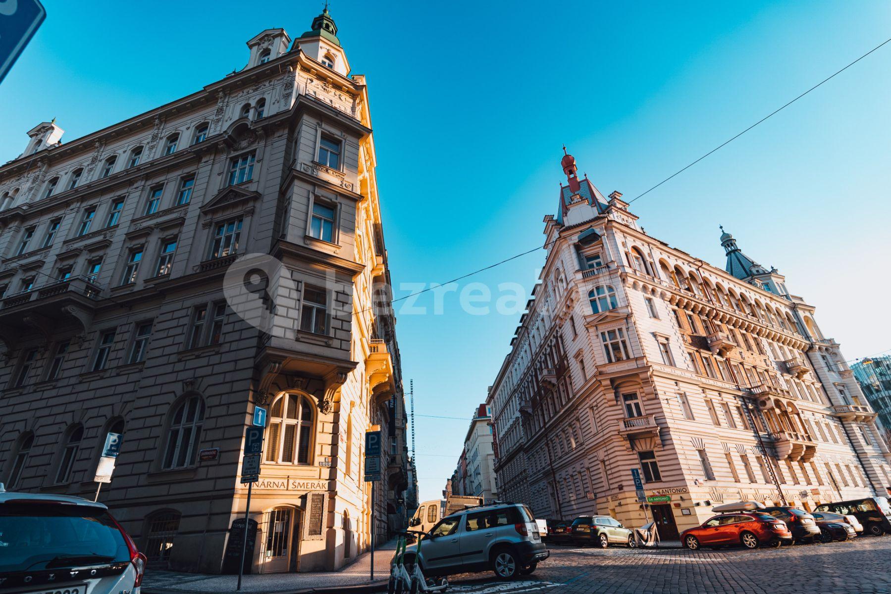 4 bedroom flat to rent, 110 m², Záhořanského, Prague, Prague