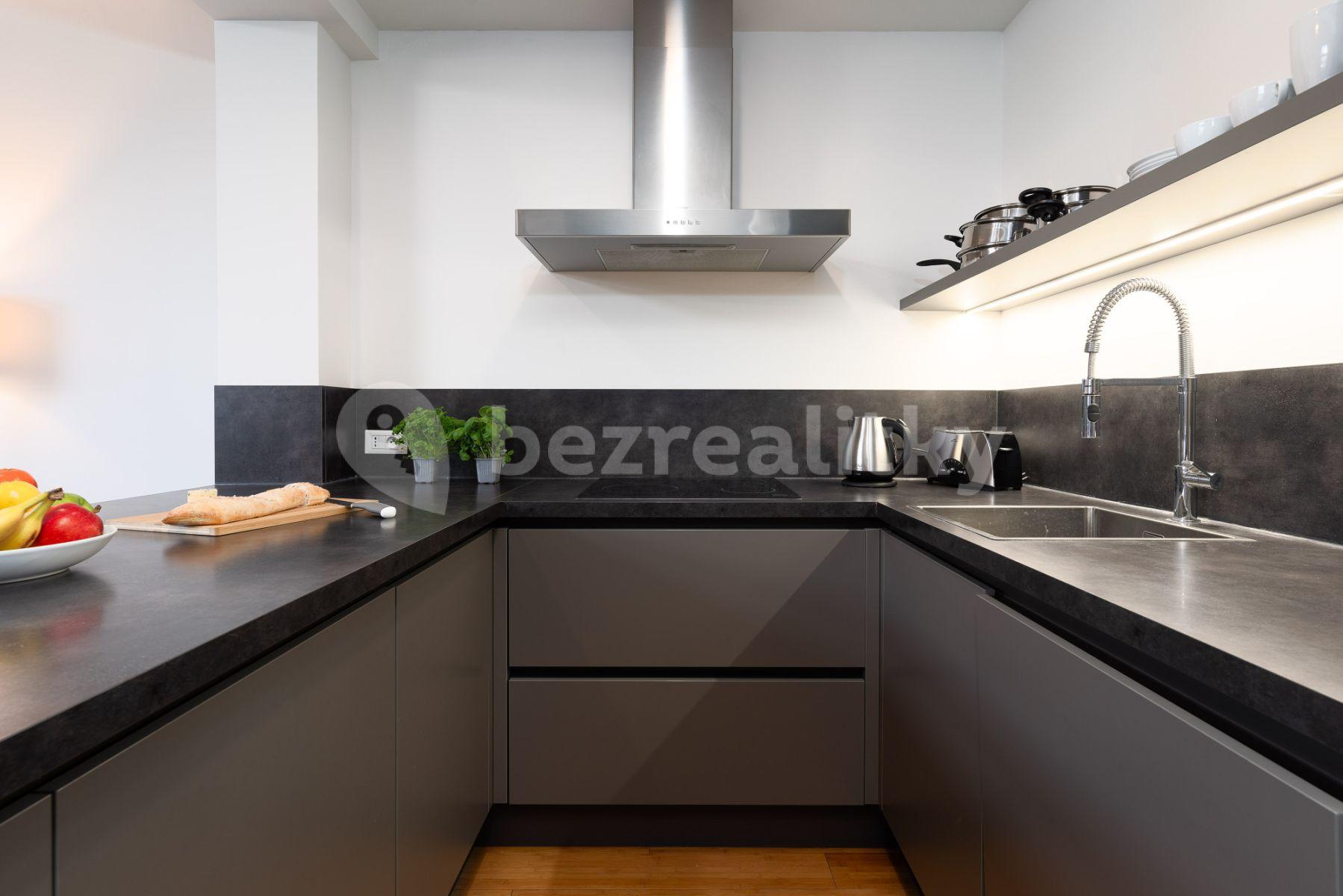 4 bedroom flat to rent, 110 m², Záhořanského, Prague, Prague