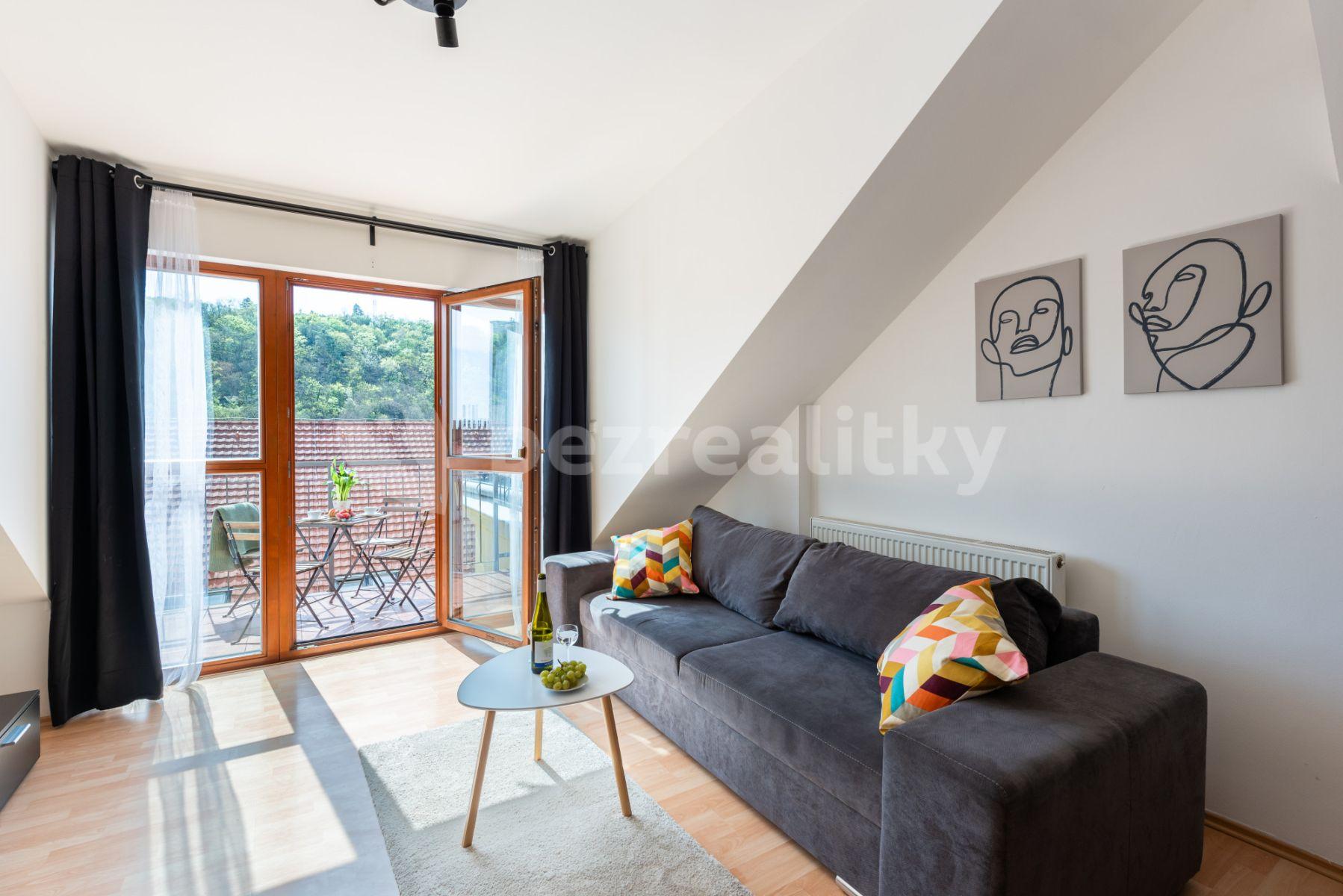 5 bedroom flat to rent, 90 m², Grafická, Prague, Prague