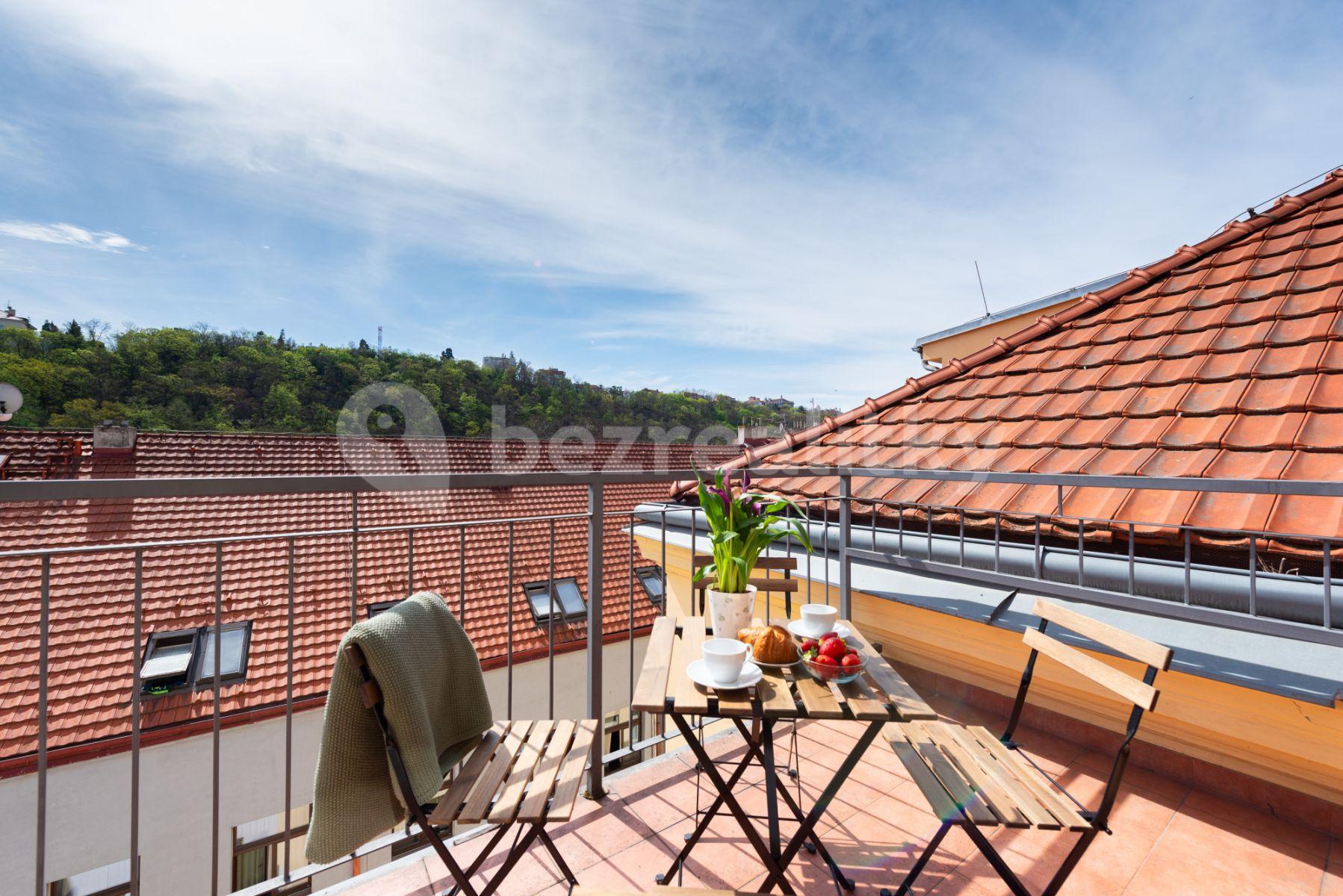 5 bedroom flat to rent, 90 m², Grafická, Prague, Prague