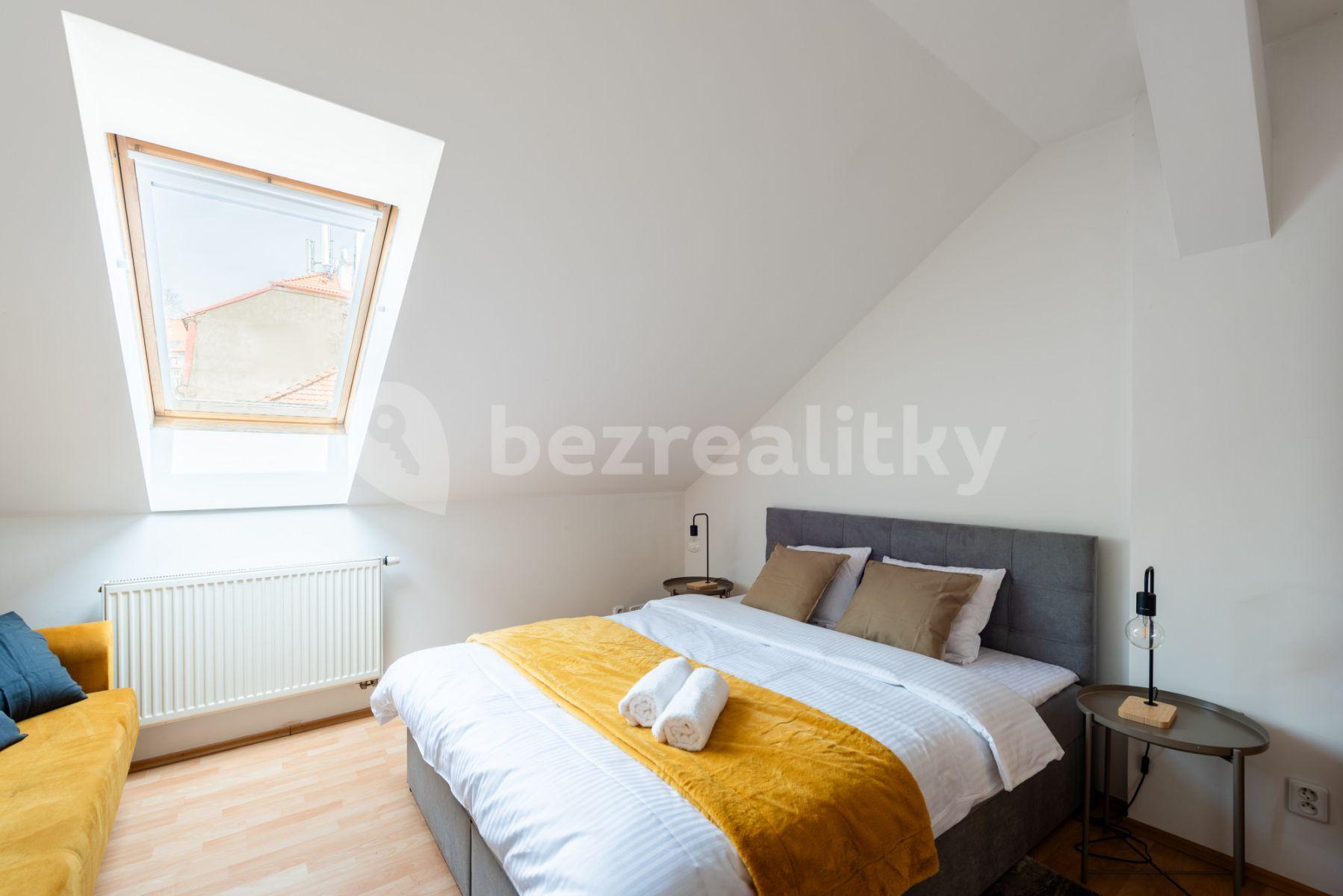 5 bedroom flat to rent, 90 m², Grafická, Prague, Prague