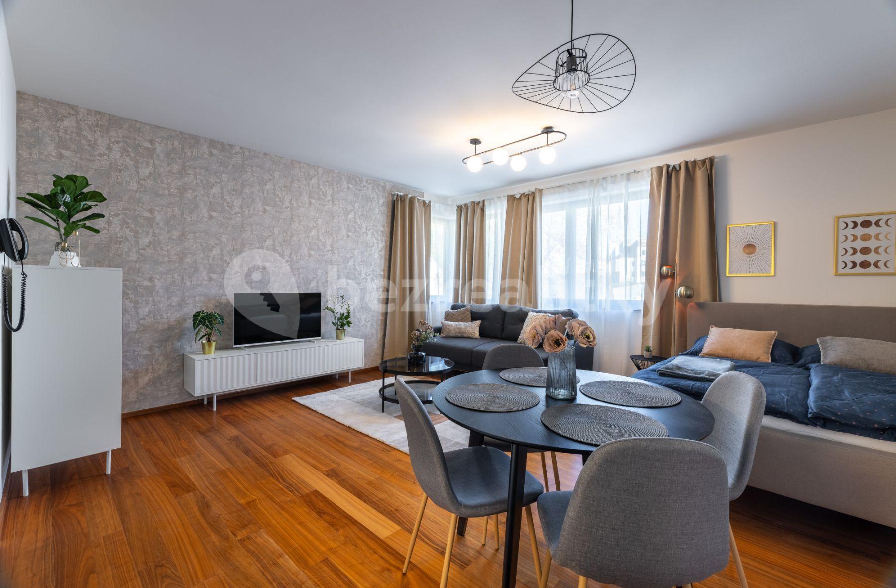 1 bedroom flat to rent, 40 m², U Michelského mlýna, Prague, Prague