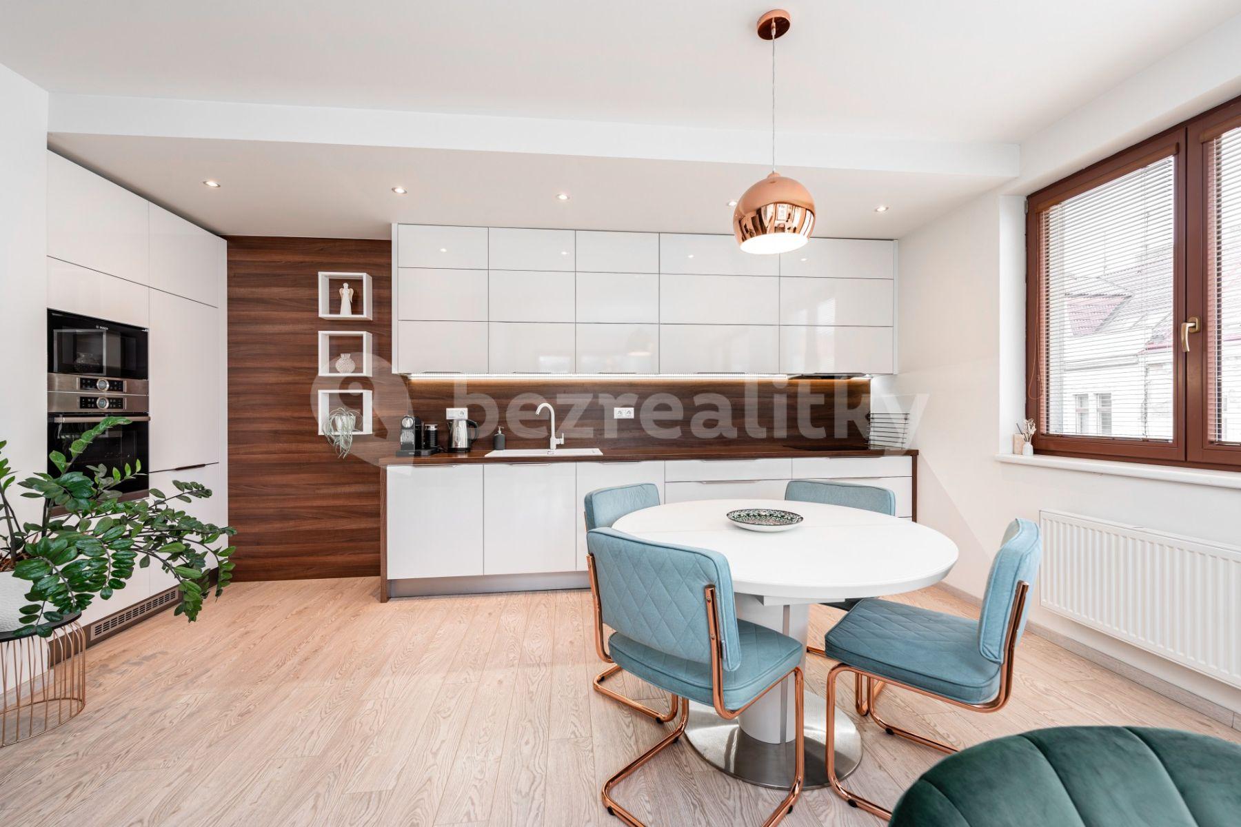 2 bedroom with open-plan kitchen flat for sale, 78 m², Ctiradova, Prague, Prague