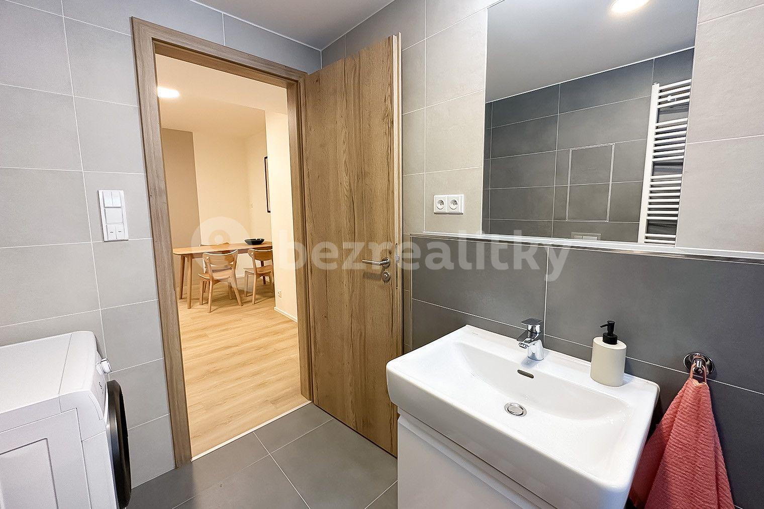 2 bedroom flat to rent, 63 m², U Pergamenky, Prague, Prague