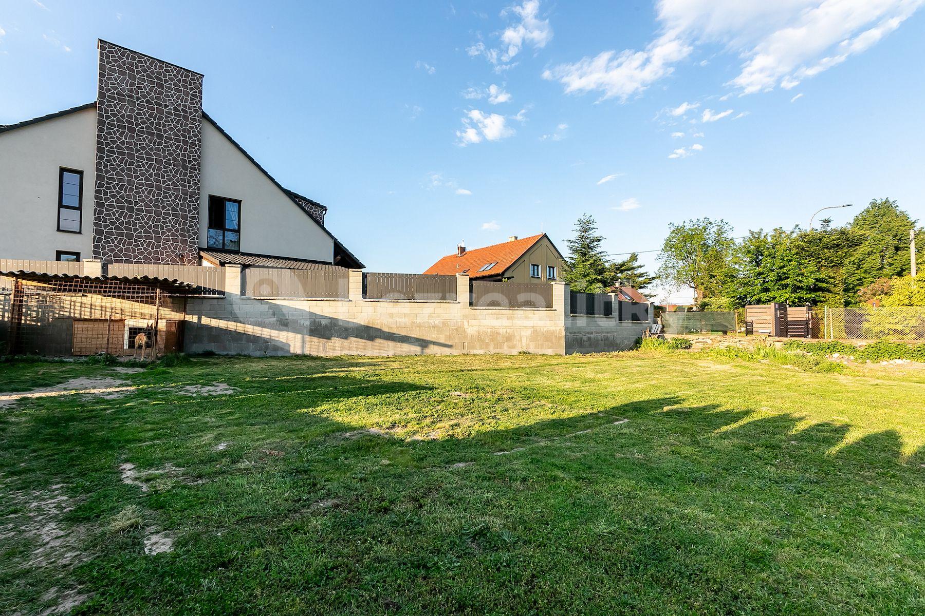 plot for sale, 615 m², Čestlická, Dobřejovice, Středočeský Region