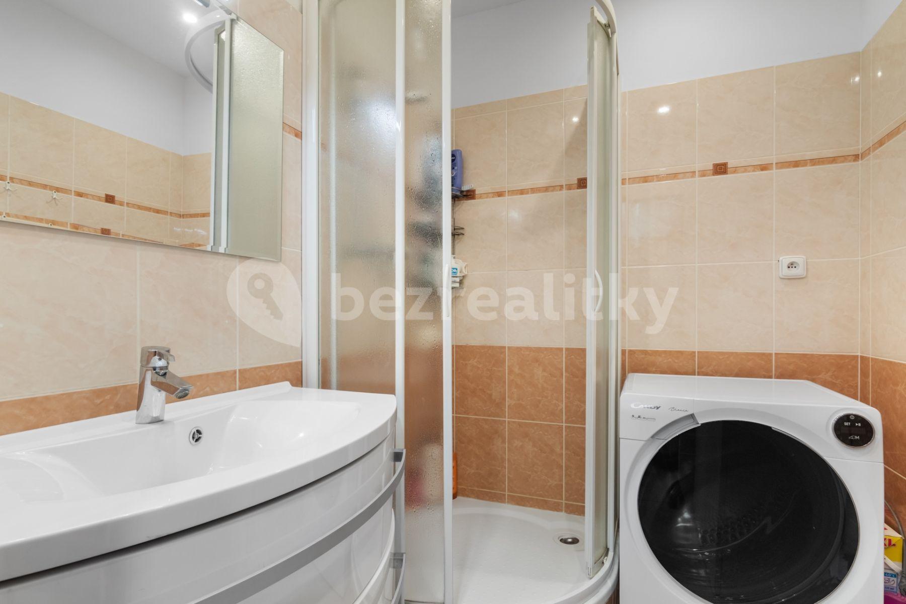 3 bedroom flat for sale, 78 m², Bachova, Prague, Prague