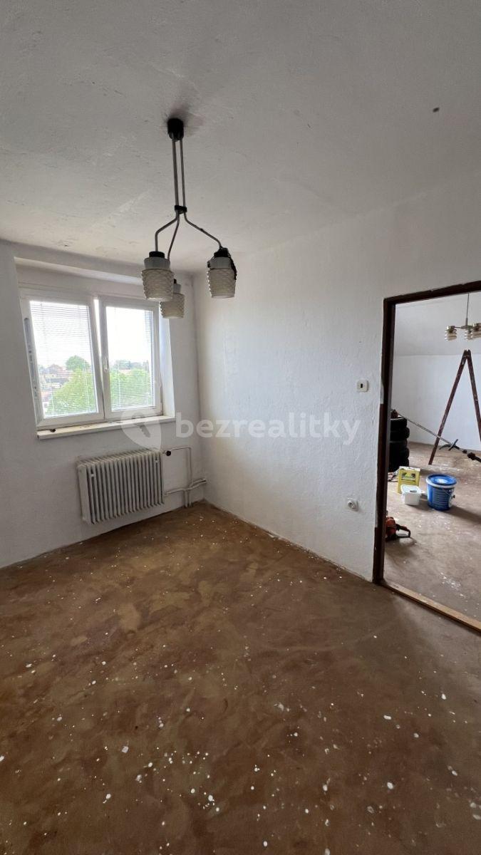 house for sale, 220 m², Chorušice, Středočeský Region