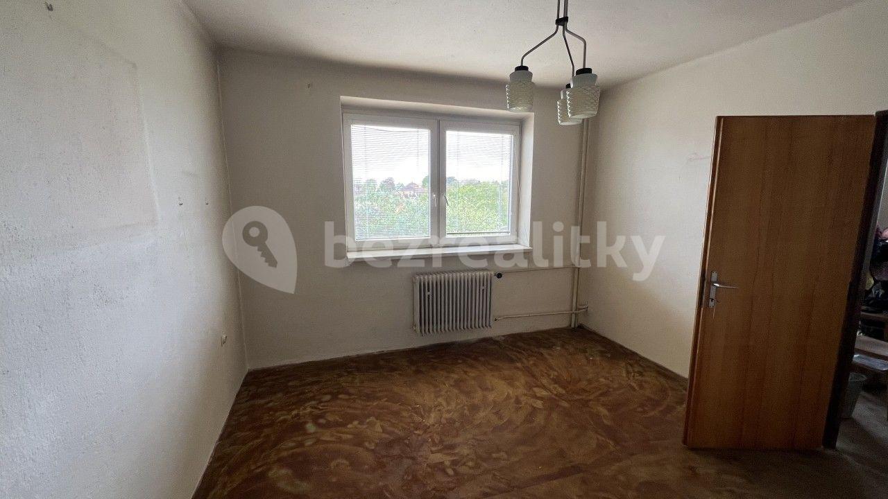 house for sale, 220 m², Chorušice, Středočeský Region