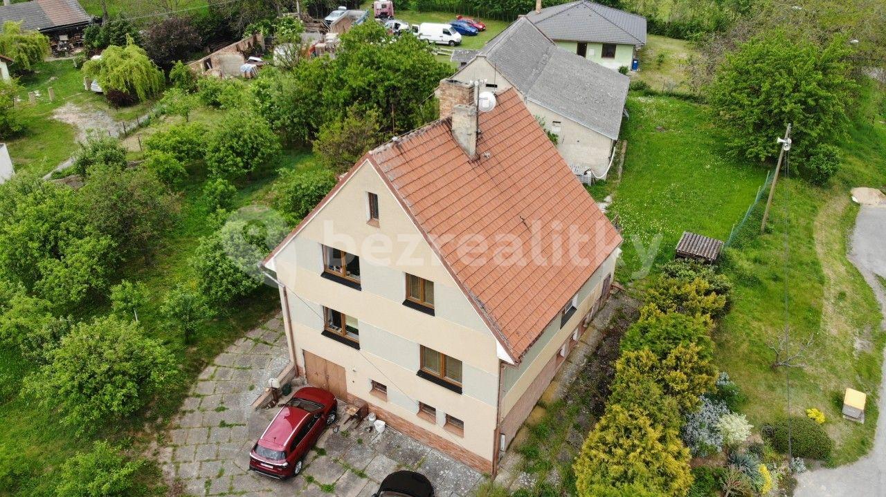 house for sale, 220 m², Chorušice, Středočeský Region