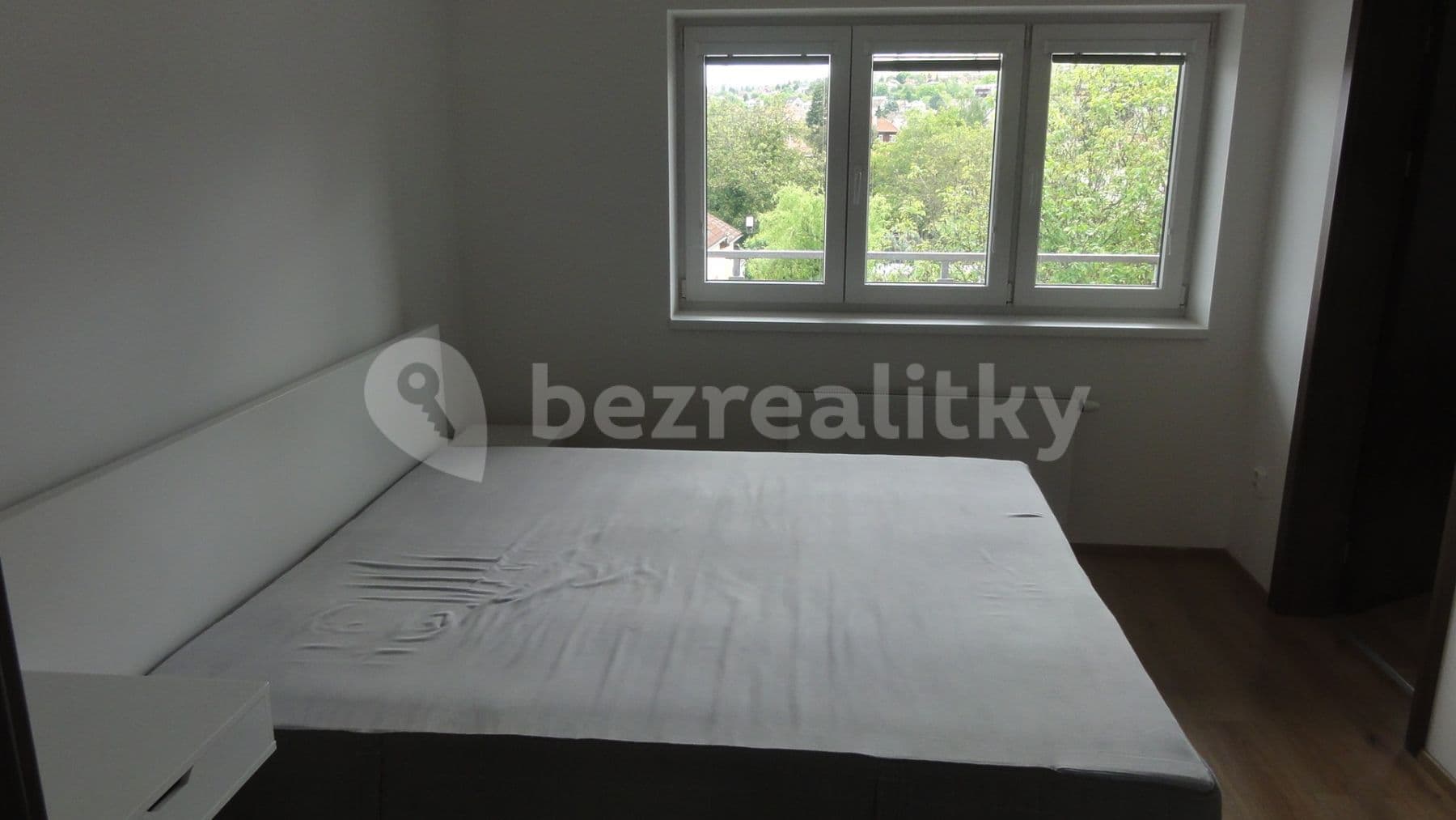 1 bedroom with open-plan kitchen flat to rent, 62 m², K Vystrkovu, Prague, Prague
