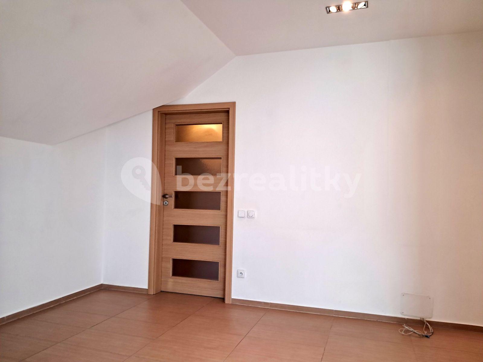 1 bedroom with open-plan kitchen flat to rent, 76 m², Libušina, Roudnice nad Labem, Ústecký Region