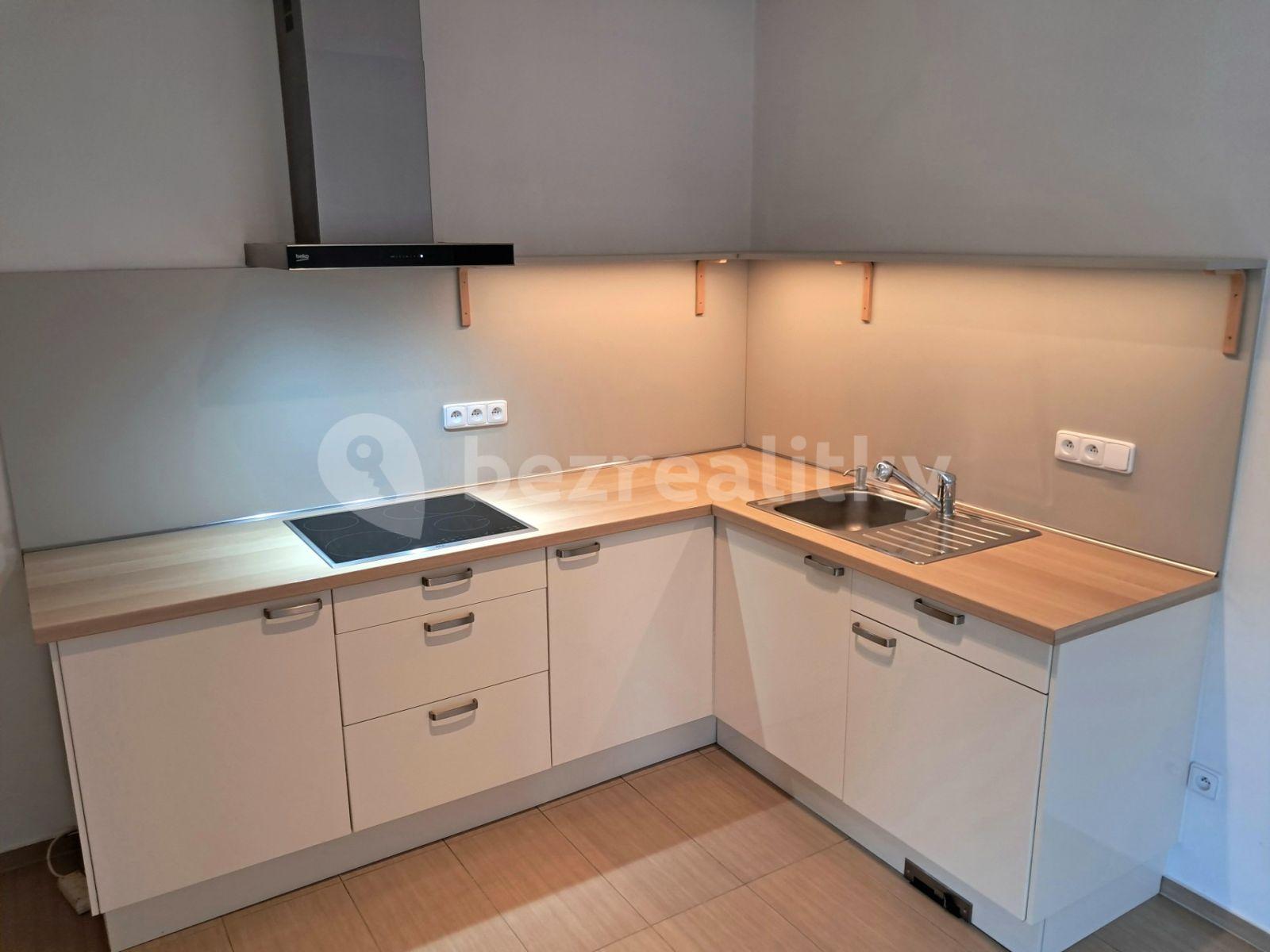 1 bedroom with open-plan kitchen flat to rent, 76 m², Libušina, Roudnice nad Labem, Ústecký Region