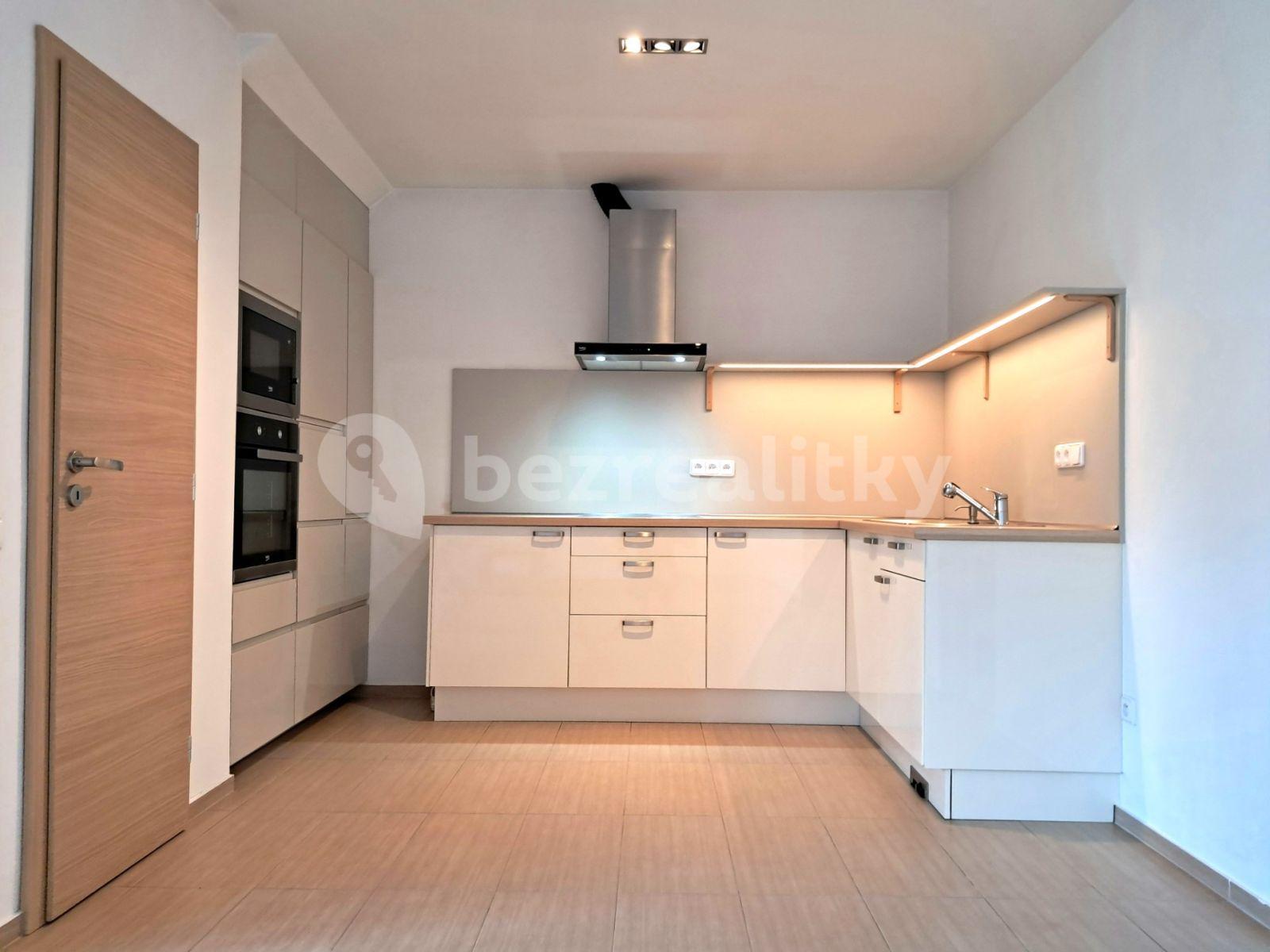 1 bedroom with open-plan kitchen flat to rent, 76 m², Libušina, Roudnice nad Labem, Ústecký Region