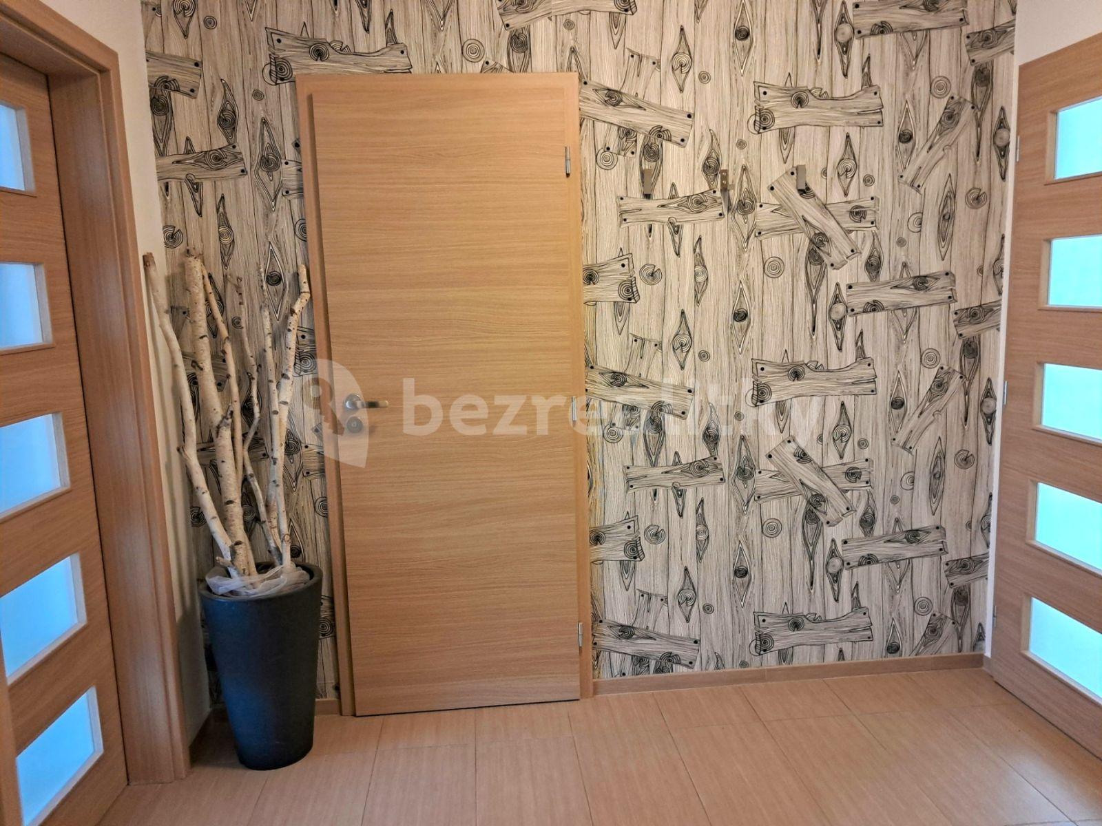 1 bedroom with open-plan kitchen flat to rent, 76 m², Libušina, Roudnice nad Labem, Ústecký Region