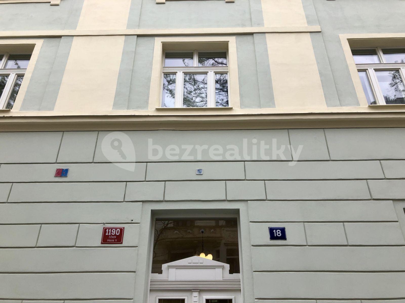 Studio flat to rent, 29 m², Slavíkova, Prague, Prague