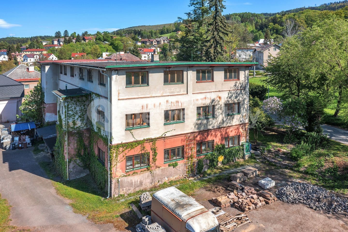 house for sale, 373 m², Nádražní, Malé Svatoňovice, Královéhradecký Region