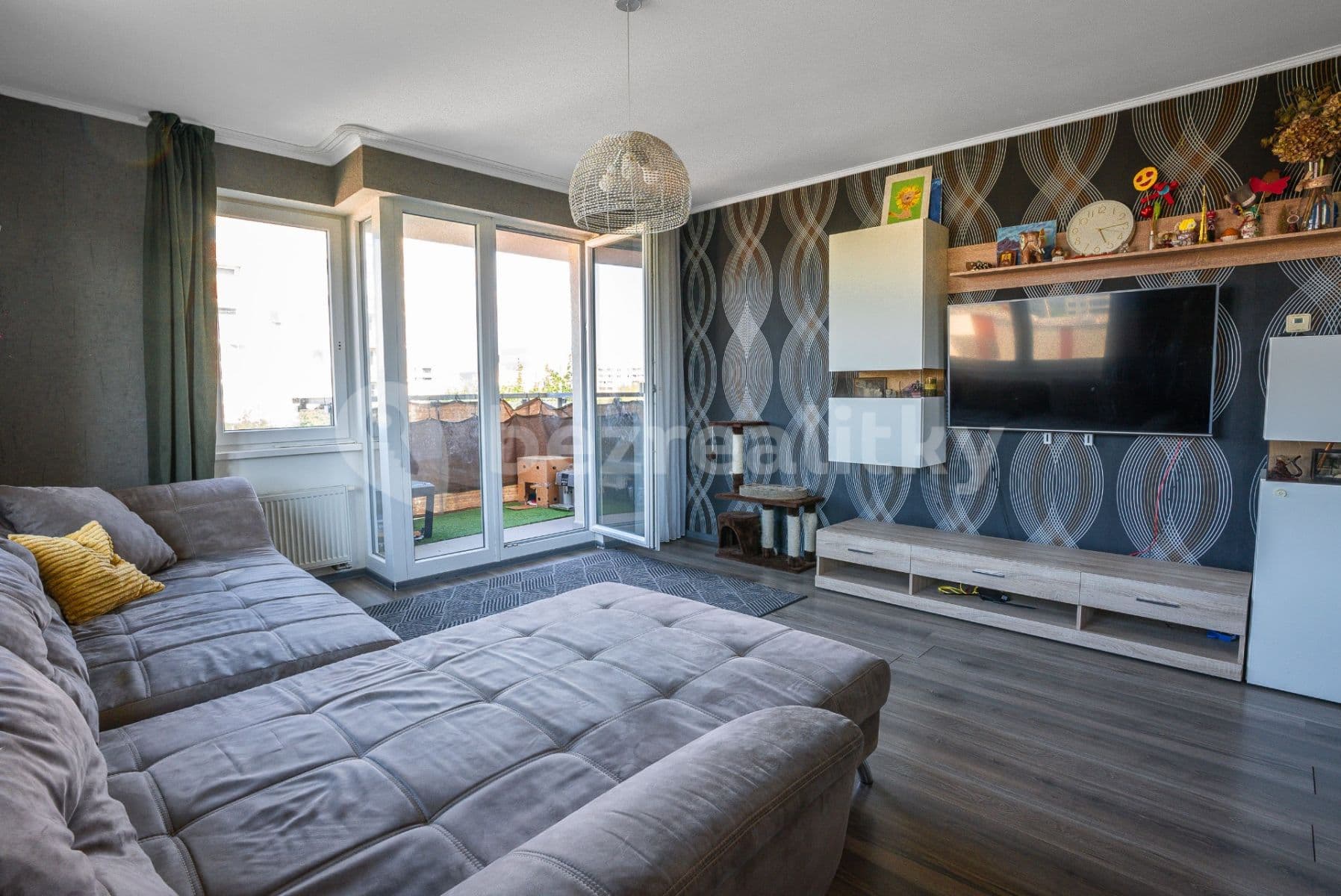 2 bedroom with open-plan kitchen flat for sale, 86 m², Petržílkova, Prague, Prague