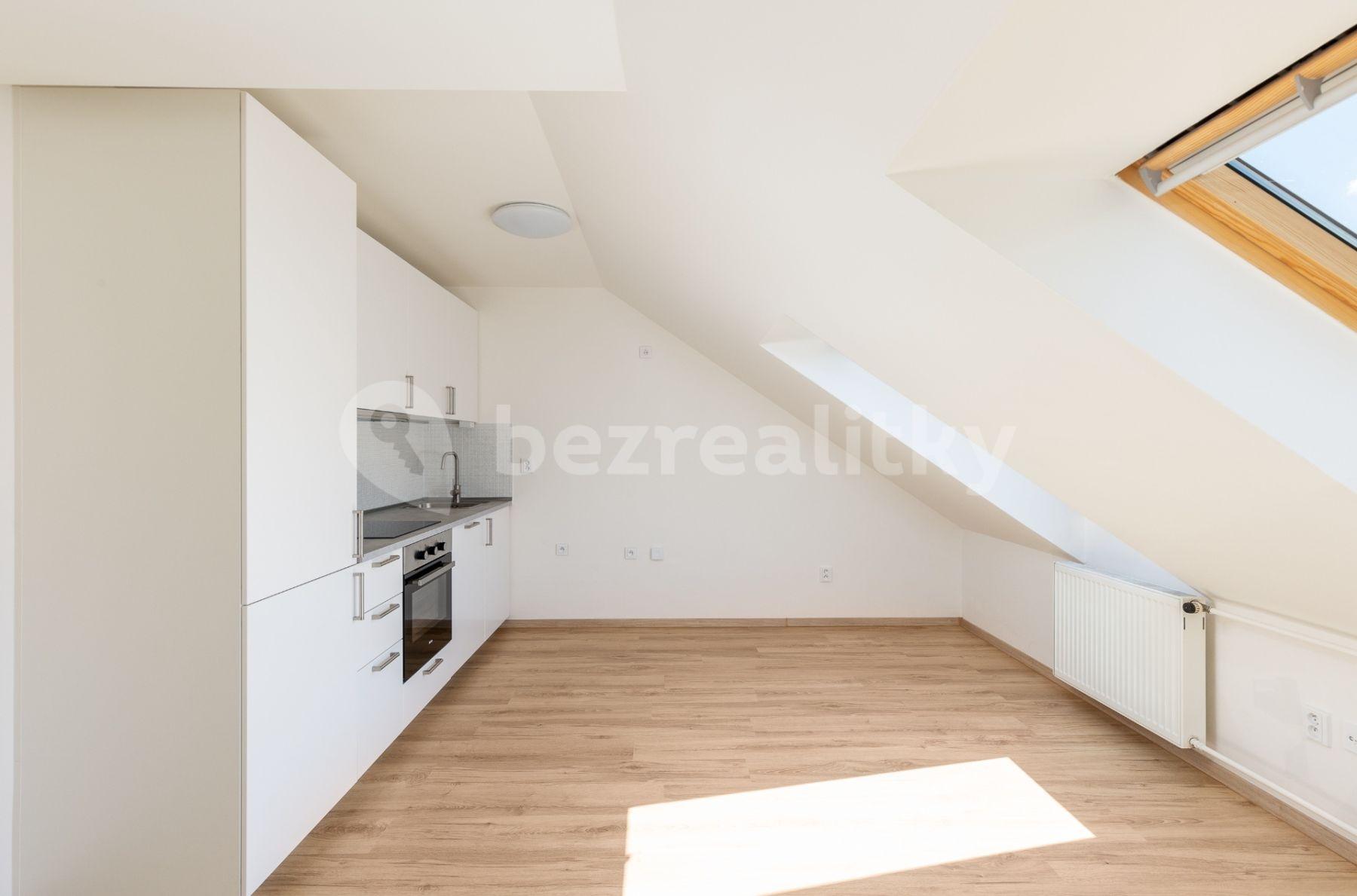 2 bedroom with open-plan kitchen flat to rent, 70 m², Františka Kadlece, Prague, Prague