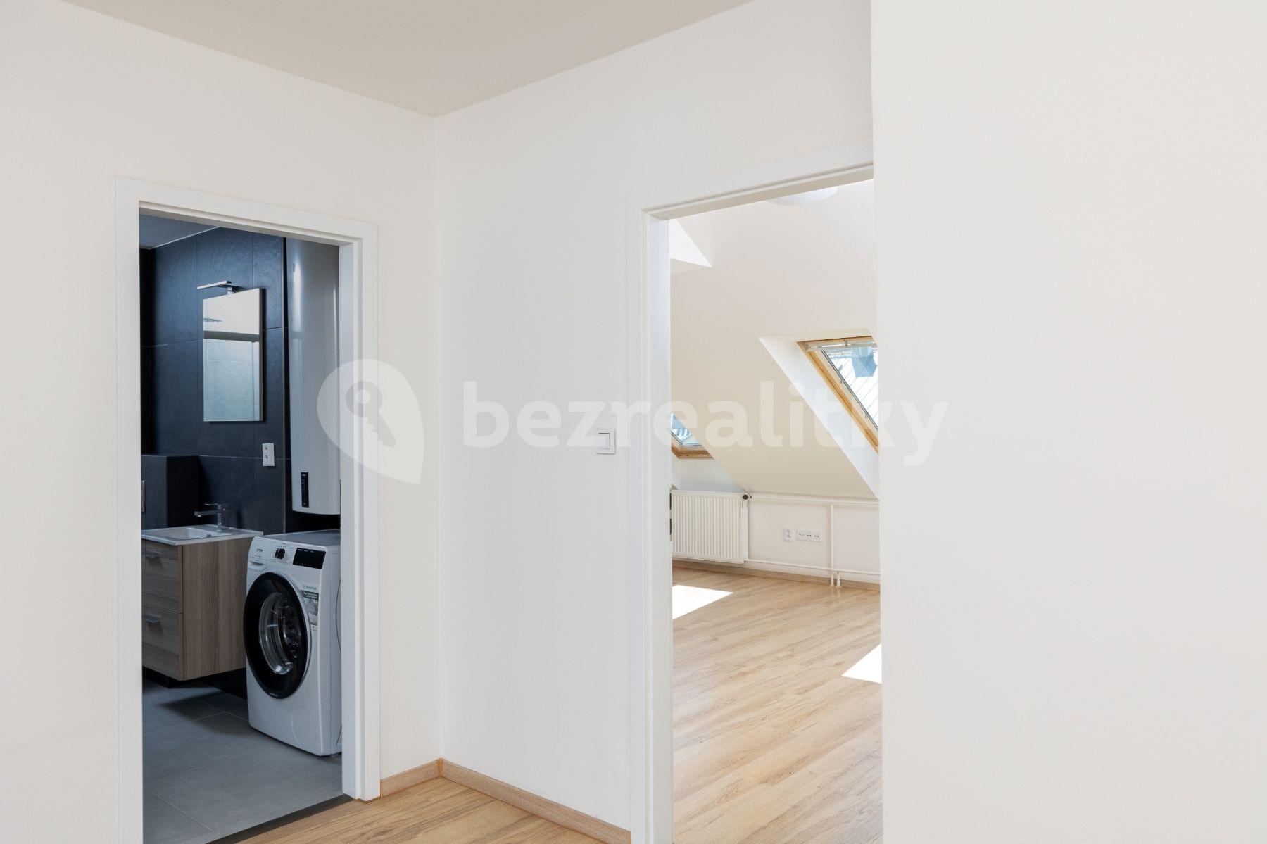 2 bedroom with open-plan kitchen flat to rent, 70 m², Františka Kadlece, Prague, Prague