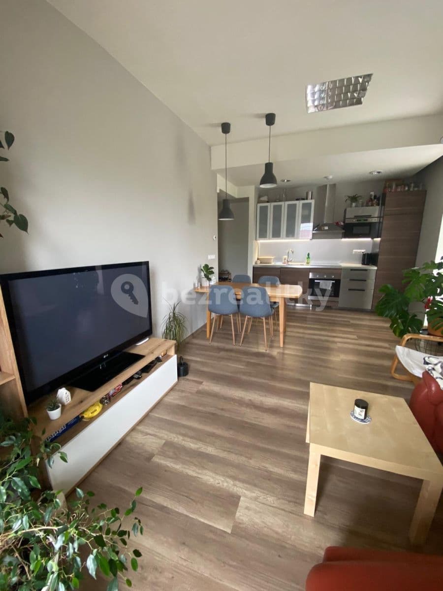 2 bedroom with open-plan kitchen flat to rent, 74 m², Mitrovická, Paskov, Moravskoslezský Region