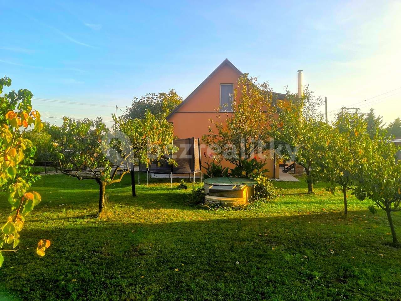 recreational property to rent, 0 m², Přítluky, Jihomoravský Region