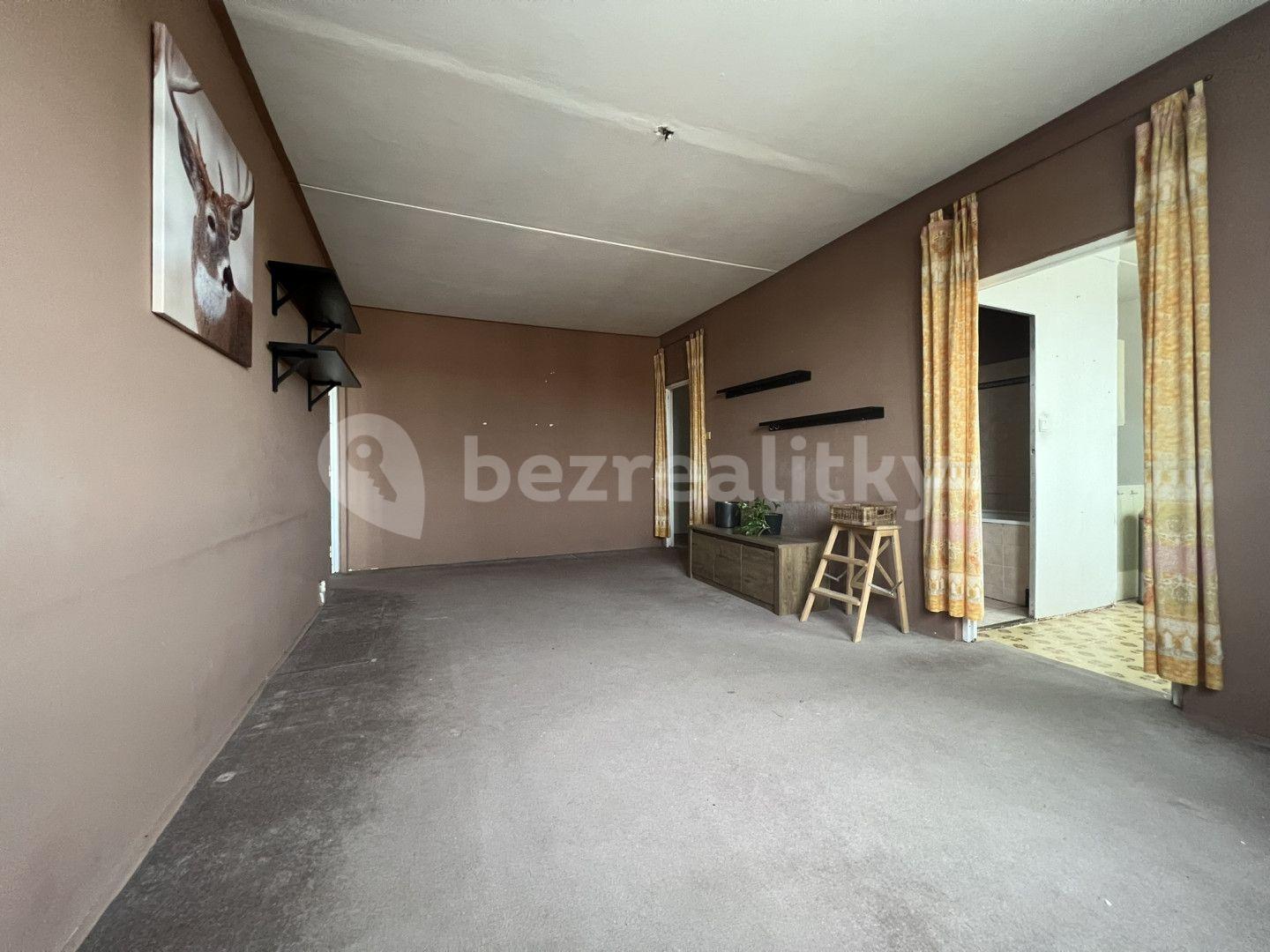 3 bedroom flat for sale, 83 m², Sídliště Míru, Podbořany, Ústecký Region
