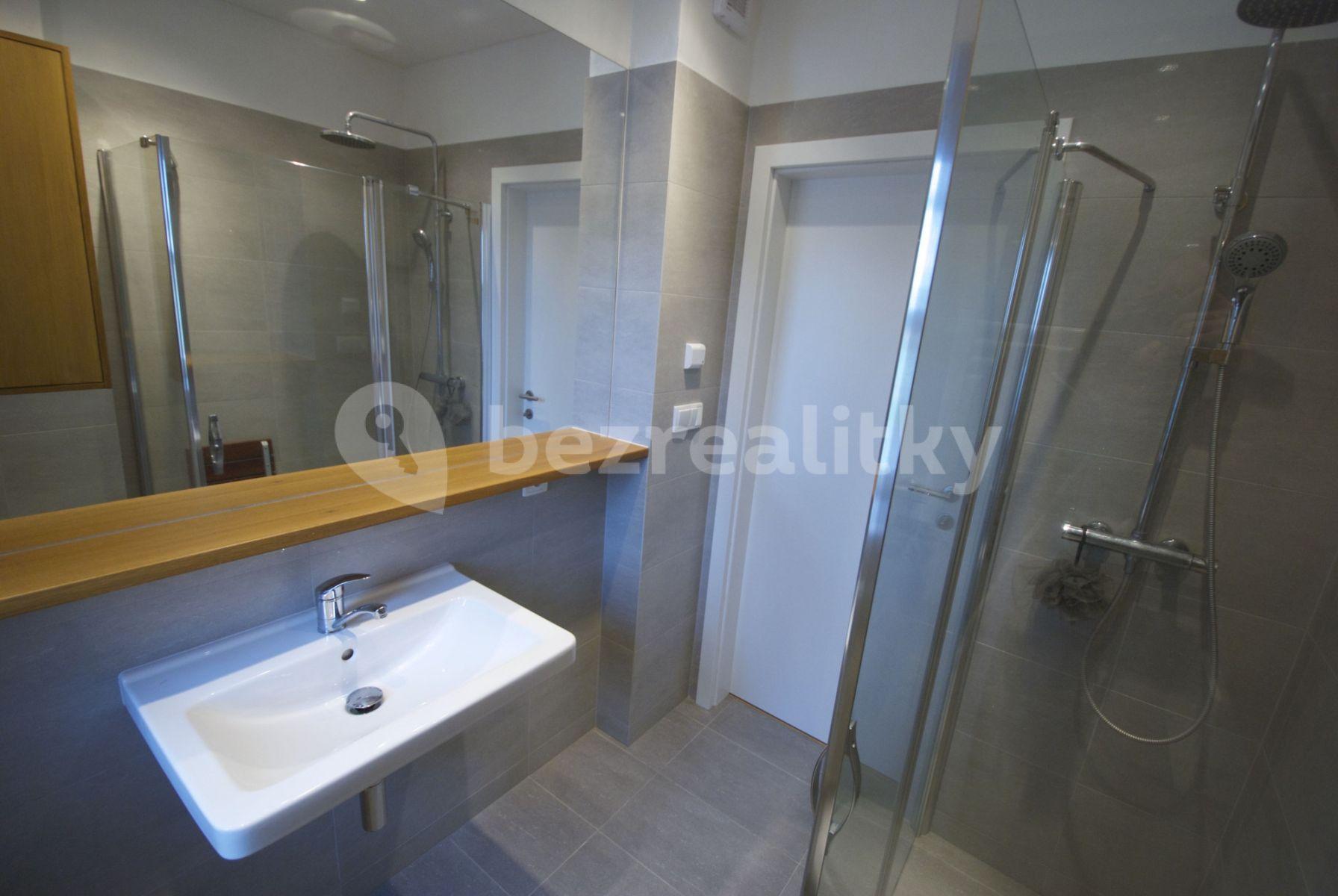 3 bedroom flat to rent, 114 m², Vokřínská, Prague, Prague