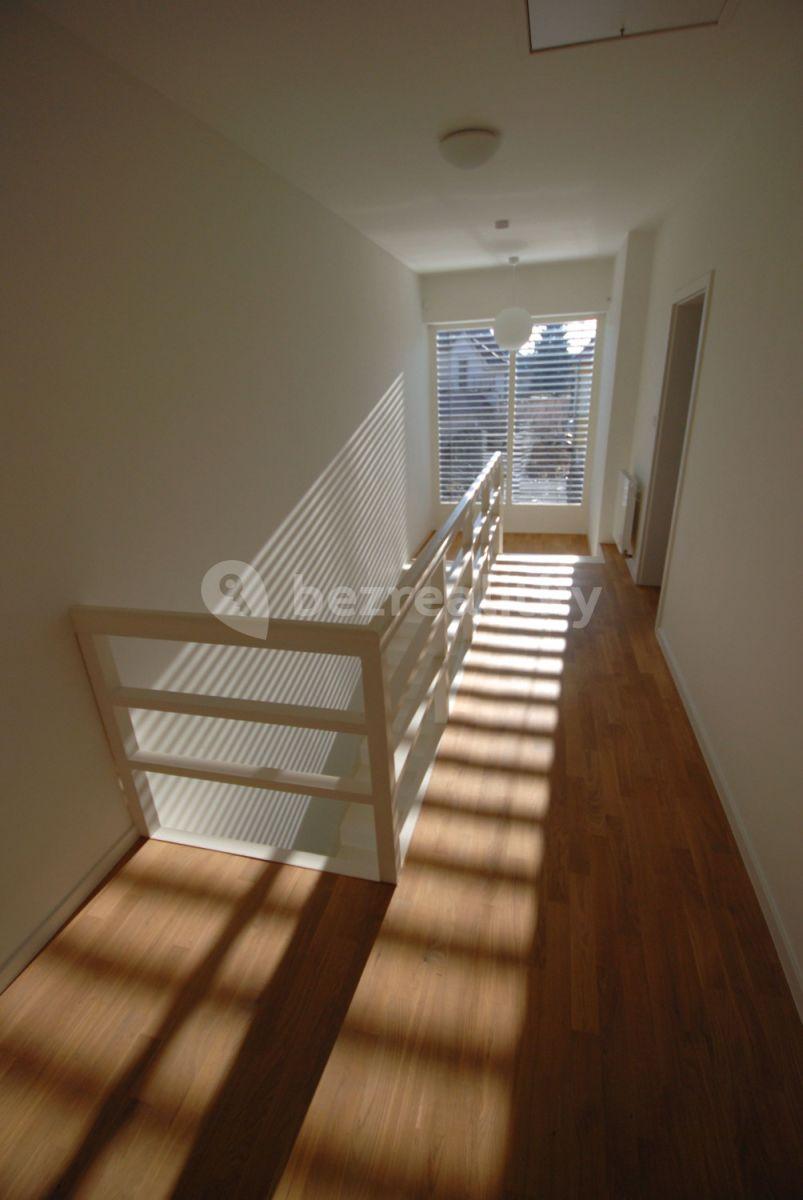 3 bedroom flat to rent, 114 m², Vokřínská, Prague, Prague