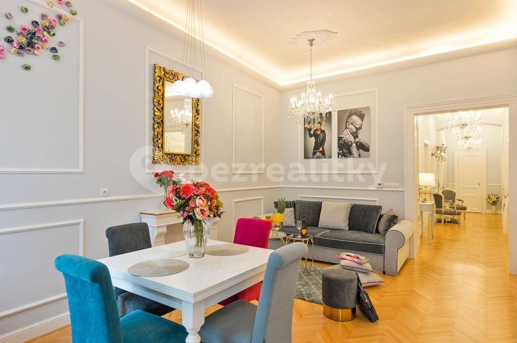 1 bedroom with open-plan kitchen flat to rent, 80 m², Ve Smečkách, Prague, Prague