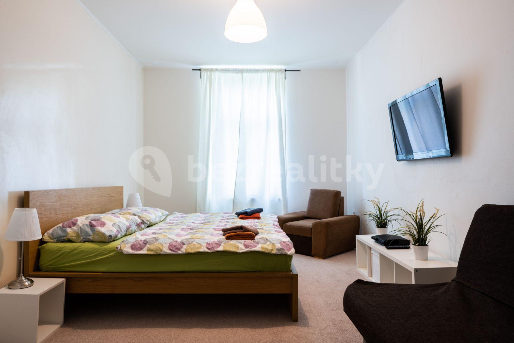 2 bedroom flat to rent, 79 m², Polská, Prague, Prague