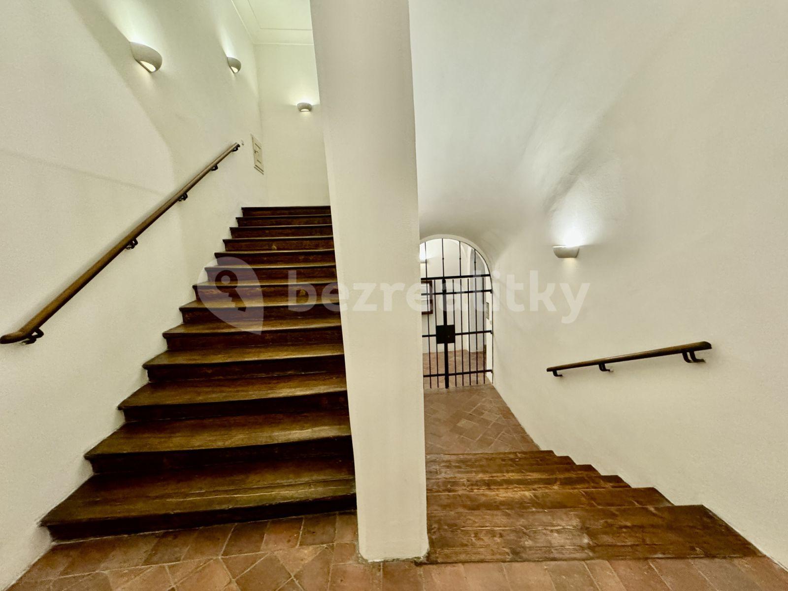 2 bedroom flat to rent, 40 m², Mostecká, Prague, Prague