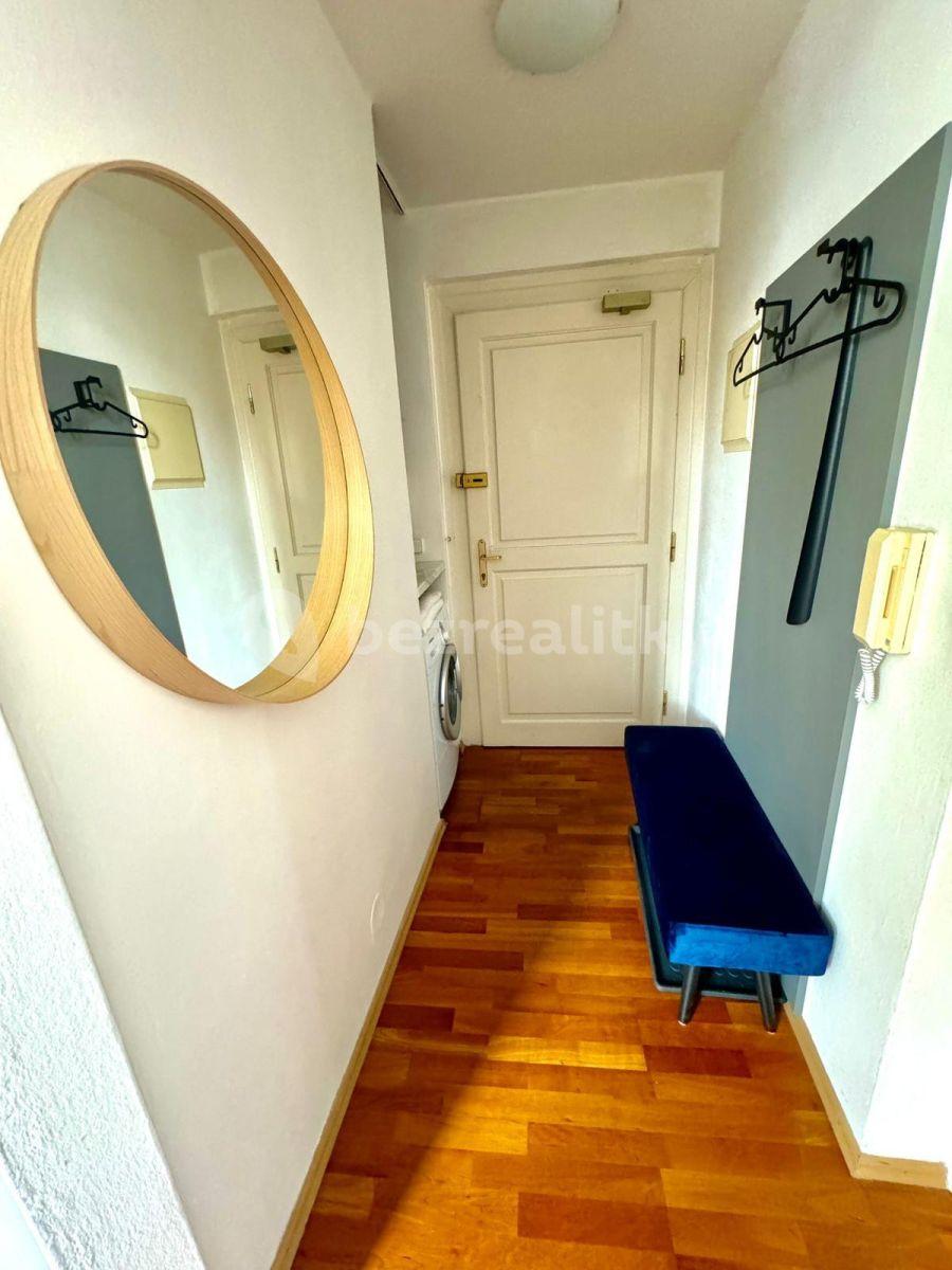 2 bedroom flat to rent, 40 m², Mostecká, Prague, Prague