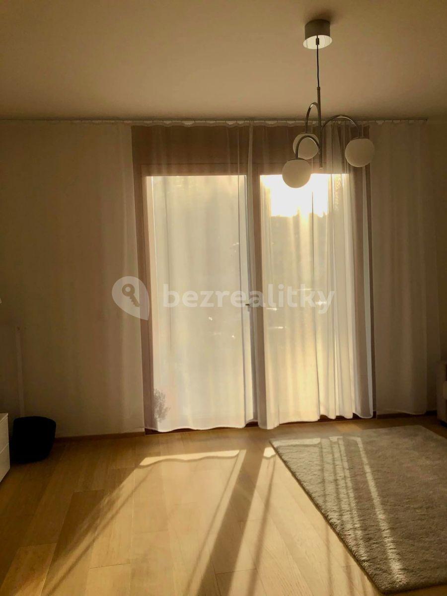 Studio flat to rent, 37 m², Vorařská, Prague, Prague