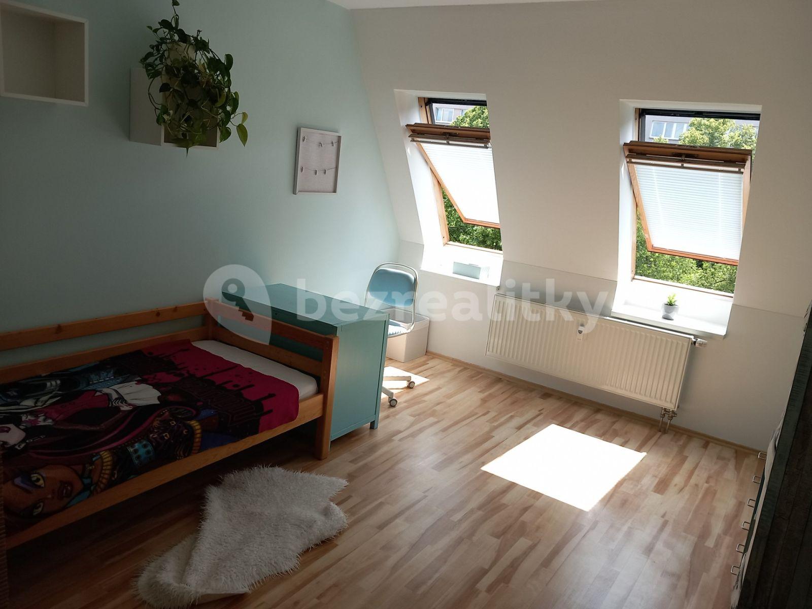 2 bedroom with open-plan kitchen flat to rent, 80 m², Jitravská, Prague, Prague