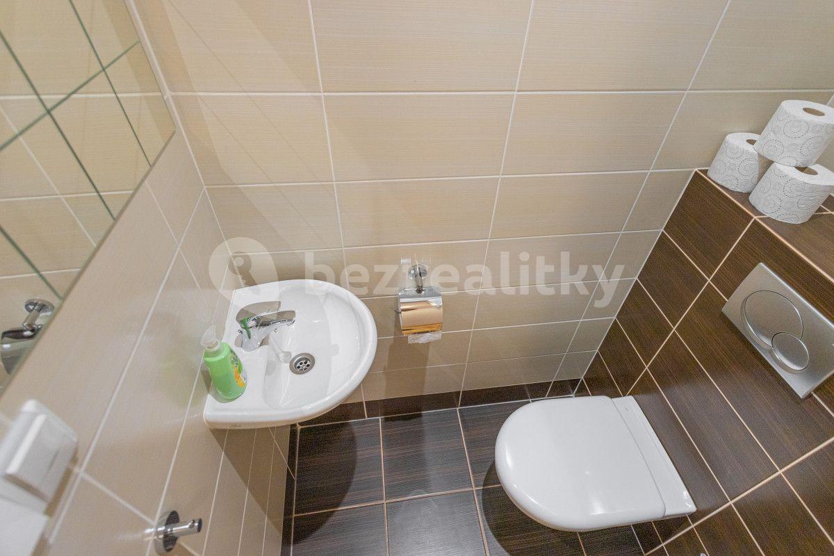 2 bedroom flat to rent, 50 m², U Obecního dvora, Prague, Prague