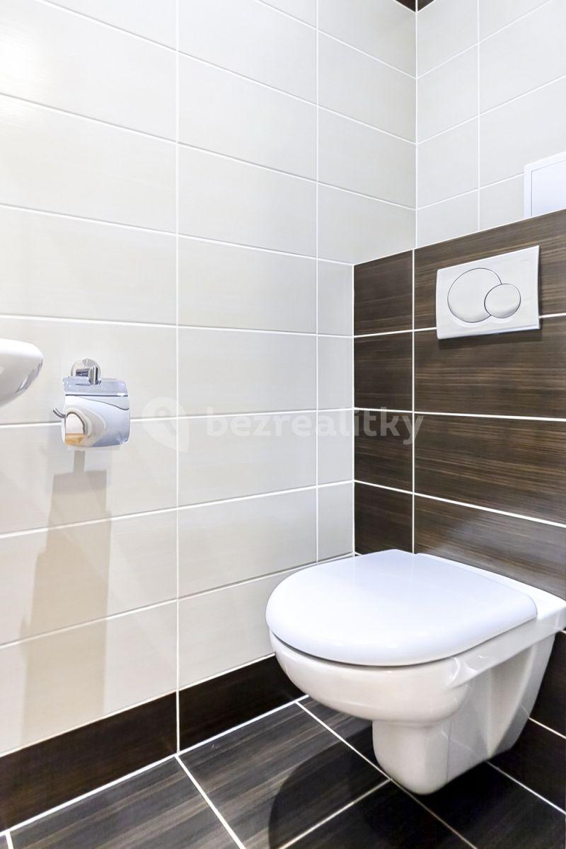 2 bedroom flat to rent, 50 m², U Obecního dvora, Prague, Prague