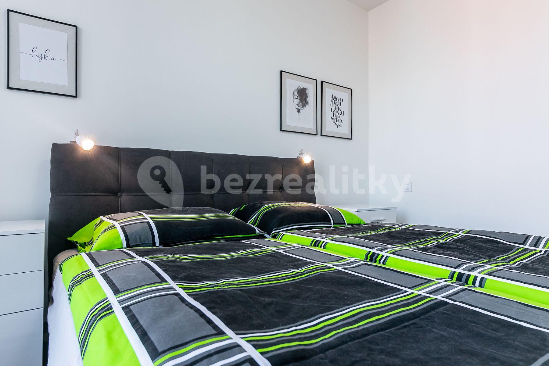 1 bedroom with open-plan kitchen flat for sale, 58 m², Choceradská, Prague, Prague