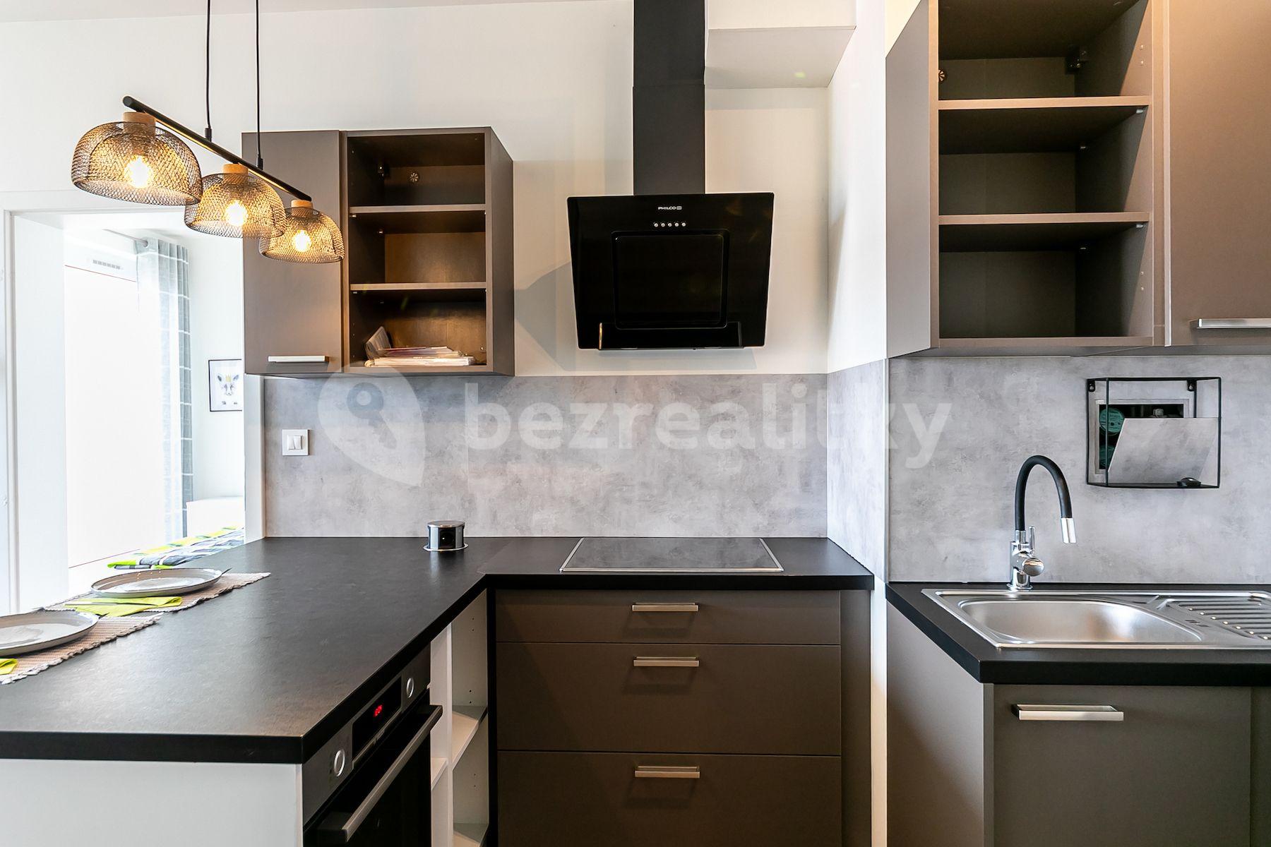 1 bedroom with open-plan kitchen flat for sale, 58 m², Choceradská, Prague, Prague