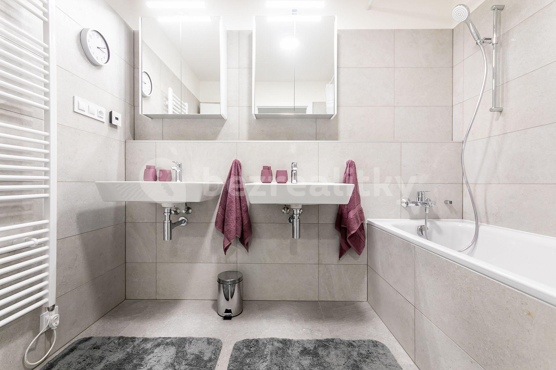 1 bedroom with open-plan kitchen flat for sale, 58 m², Choceradská, Prague, Prague