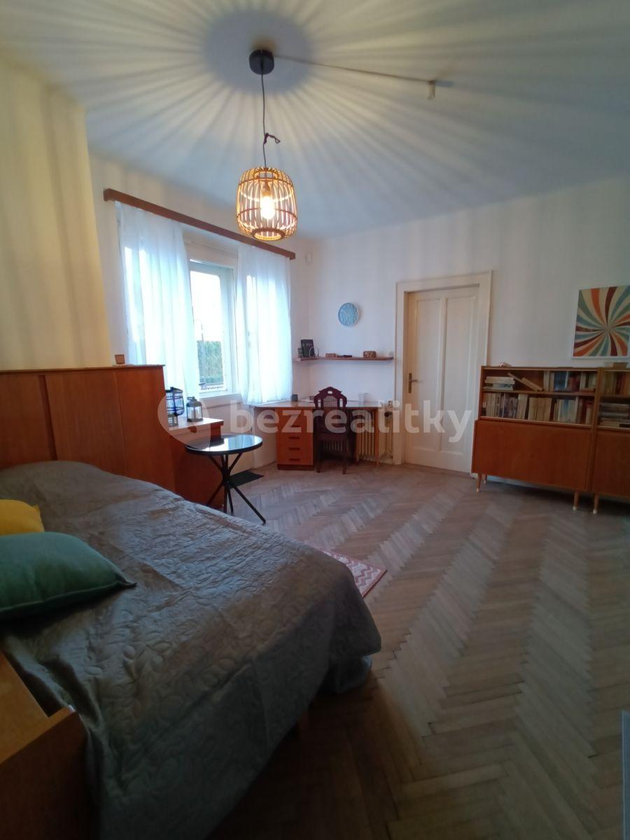 4 bedroom flat to rent, 100 m², Nad Václavkou, Prague, Prague