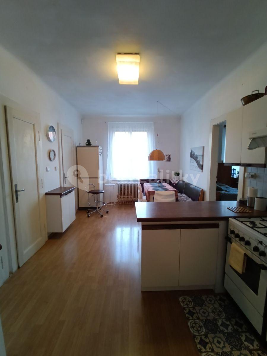 4 bedroom flat to rent, 100 m², Nad Václavkou, Prague, Prague