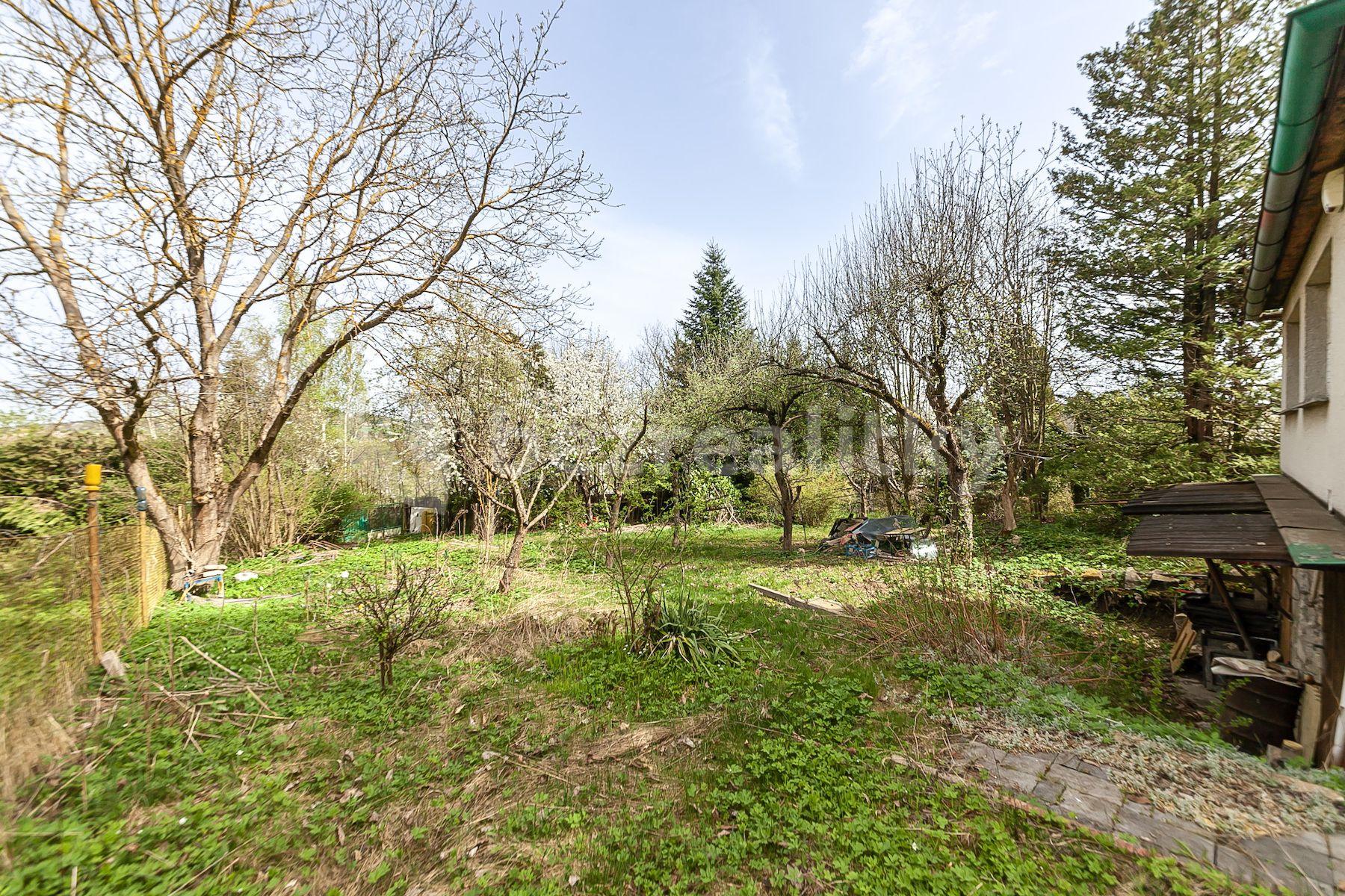 plot for sale, 1,108 m², U Trati, Všestary, Středočeský Region