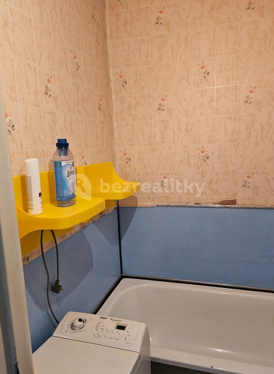 2 bedroom flat for sale, 57 m², Sládkova, Karlovy Vary, Karlovarský Region