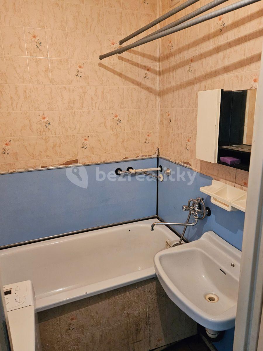 2 bedroom flat for sale, 57 m², Sládkova, Karlovy Vary, Karlovarský Region