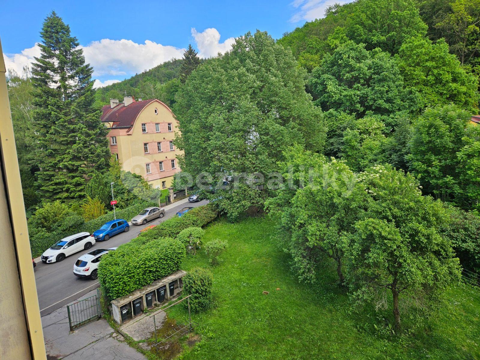 2 bedroom flat for sale, 57 m², Sládkova, Karlovy Vary, Karlovarský Region