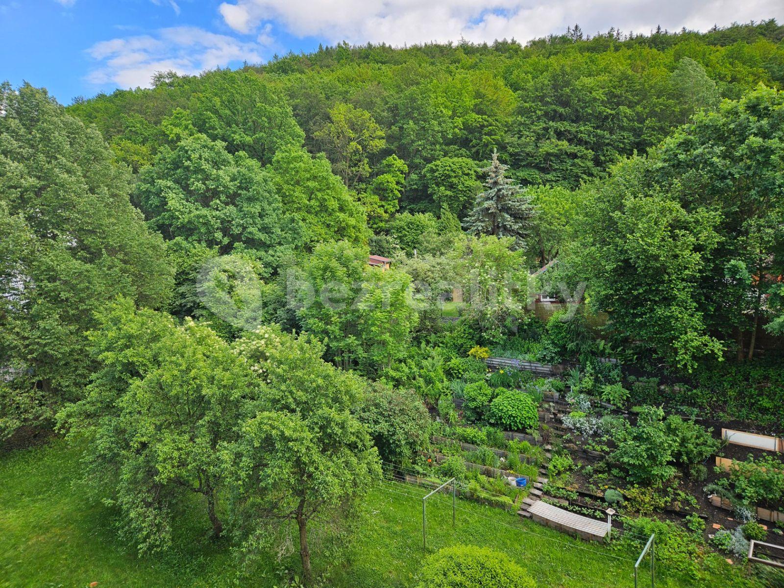 2 bedroom flat for sale, 57 m², Sládkova, Karlovy Vary, Karlovarský Region